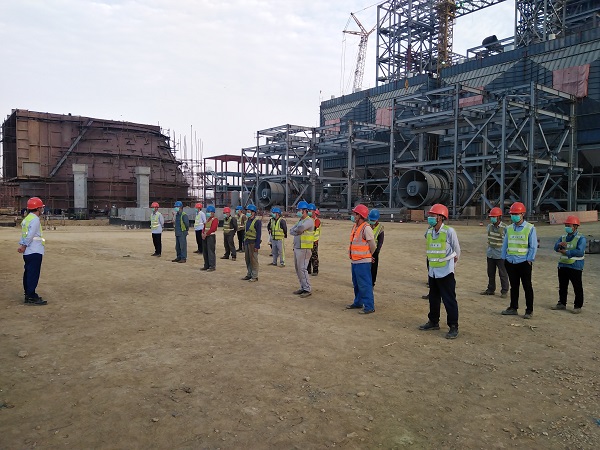 4、Lucky项目部坚持每日站班会部署疫情防控.jpg 4、Lucky项目部坚持每日站班会部署疫情防控.jpg