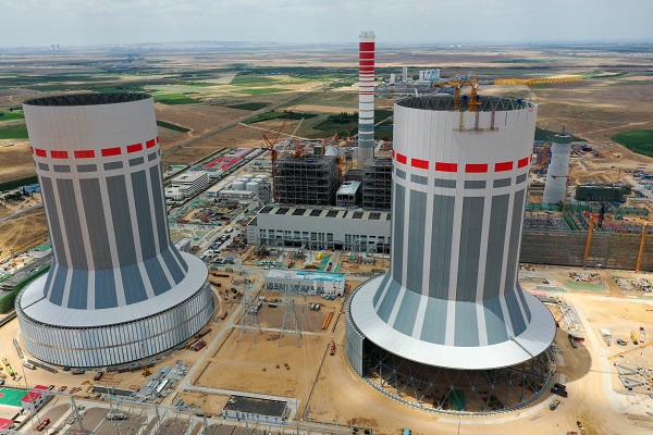 4、国电双维电厂新建工程一期两座百万机组钢结构间冷塔顺利完工.jpg 4、国电双维电厂新建工程一期两座百万机组钢结构间冷塔顺利完工.jpg