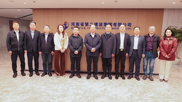 合影留念.jpg 合影留念.jpg