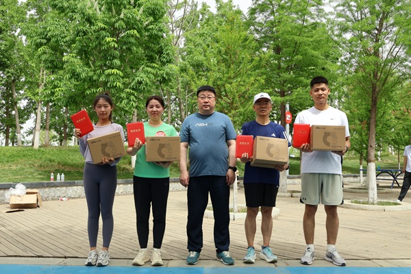 7-2新乡二等奖颁奖.jpg 7-2新乡二等奖颁奖.jpg